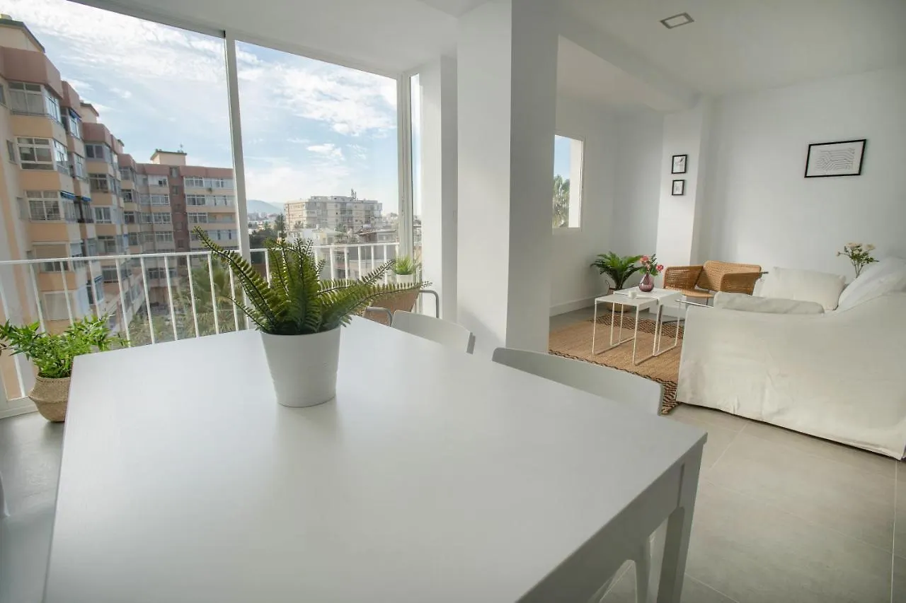 Apartman Enjoy Malaga On The Beachfront